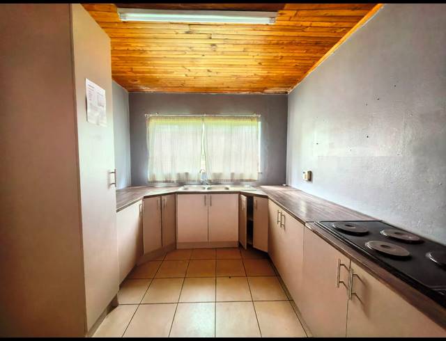 5 BEDROOM HOUSE FOR SALE IN SASOLBURG EXT 1